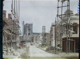 Image représentant France, Noyon, Reconstructions rue de Paris