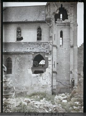 Image représentant Extérieur endommagé de l'église Saint-Waast
