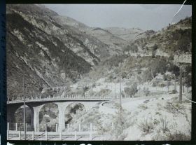 Image représentant Le viaduc du Caramel pris depuis la route