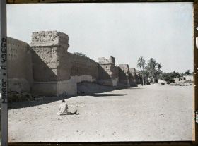 Image représentant Les remparts, non loin de Bâb Doukkala