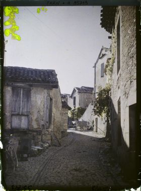 Image représentant Petite rue menant vers les remparts