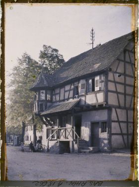 Image représentant France, Scherwiller, Maison à tourelles à montants de bois (maison de la Police)