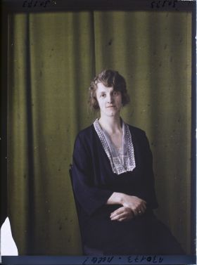 Image représentant Mademoiselle ....