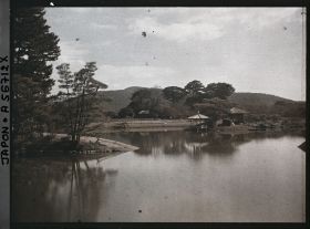 Image représentant Jardin Kôrakuen : l'étang Sawa-no-ike