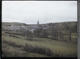 Image représentant Une vue d'ensemble du village en venant de la plage
