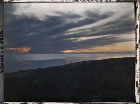 Image représentant Un peu plus tard, même coucher