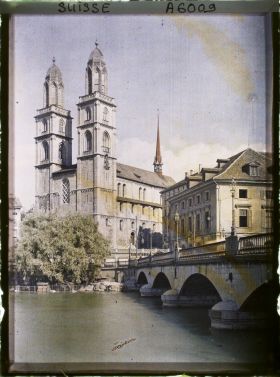 Image représentant Le Grossmünster et le Münsterbrücke