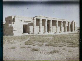 Image représentant Portique d'entrée du temple de Séthi Ier à Gournah