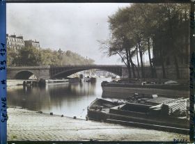 Image représentant Le pont de Sully et la pointe de l'île Saint-Louis depuis le quai des Célestins