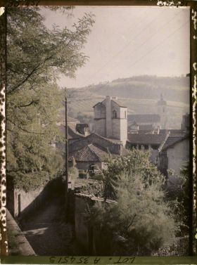 Image représentant France, Figeac, Aspect d'une rue vue de l'Eglise de Notre Dame du Puy