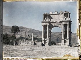 Image représentant Algérie, Djemila, Arc de triomphe de Caracalla