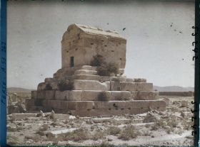 Image représentant Le tombeau de Cyrus II (vers 530 avant JC.)