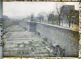 Image représentant Les jardins ouvriers aux pieds des fortifications, près de la porte du Point-du-Jour