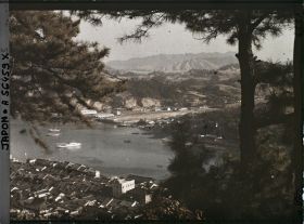 Image représentant Les chantiers navals du quartier Mukaishimacho sur l'île de Mukô-jima