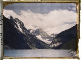 Image représentant Canada, Lac Louise, Le lac, les pics Victoria et Leffroy  autre vue