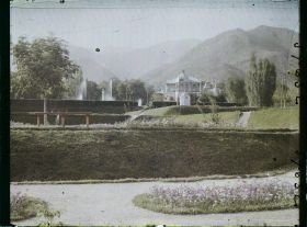 Image représentant Afghanistan, Paghman, Jardin Public - Un coin du jardin