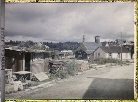 Image représentant France, Vienne le Château , Ruines et reconstructions aux environs de l'Eglise