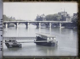 Image représentant Le Pont-Neuf et la Conciergerie depuis le pont des Arts