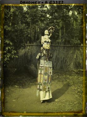 Image représentant Danseur avec le masque " Malilaloqué " (chef musulman)