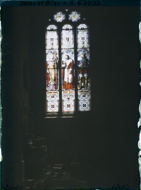 Image représentant Ile de France, Magny-en-Vexin, Intérieur de l'Eglise Les Vitraux