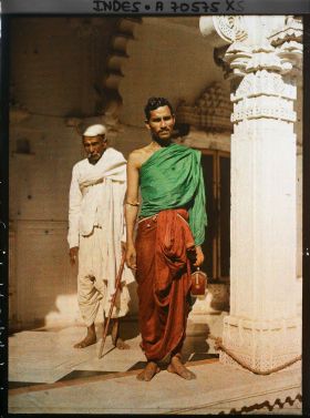 Image représentant Dévots au temple Hathi Singh