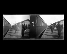 Image représentant le train en gare de Sin-lo-Sien