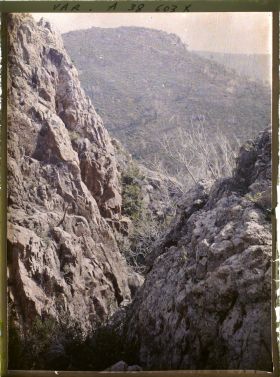 Image représentant Le ravin des roches rouges