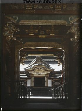 Image représentant Sanctuaire Daiyuin : la Karamon vu depuis la Yashamon