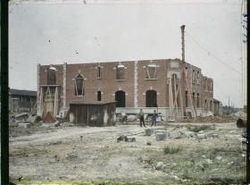 Image représentant France, Lens, Reconstructions de maisons