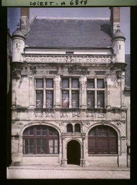 Image représentant La façade de l'hôtel de ville