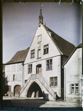 Image représentant France, Ammerschwihr, Vieille Maison près de l'Hôtel de Ville servant aux Sociétés