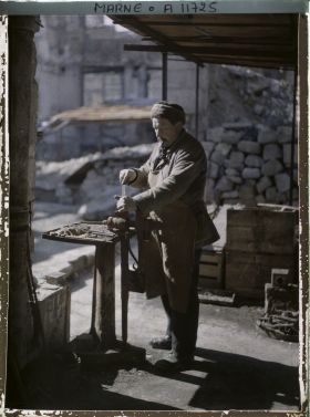 Image représentant Au comptoir de l'Industrie