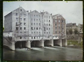 Image représentant Les quatre moulins subsistant sur la Marne, vue prise en aval