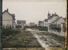 Image représentant France, Laffaux, Vue vers la place de la Mairie