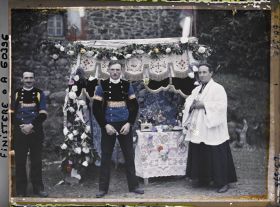 Image représentant Le reposoir de saint Théleau sur le parcours de la Grande Troménie