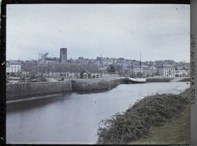 Image représentant Les bords du Léguer, vue prise du pont de Viarmes