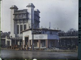 Image représentant L'exposition des arts décoratifs, démolition des pavillons sur l'esplanade des Invalides