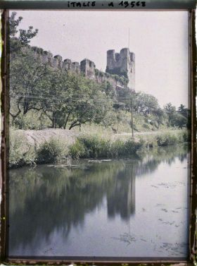 Image représentant Château et fleuve Muson