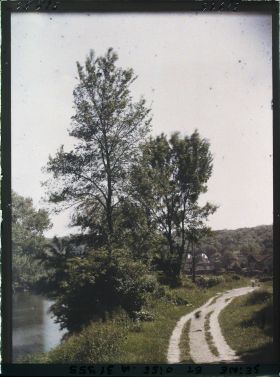 Image représentant France, Port de Marly, Les bords de la Seine