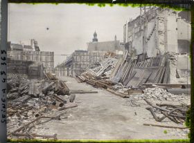 Image représentant Les démolitions du boulevard Haussmann, prises depuis la rue Le Peletier