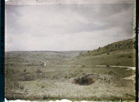 Image représentant France, St Rémy, Vue vers St Rémy et la tranchée de Calonne