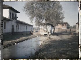 Image représentant Cours d'eau et ancien moulin dans le sud de la ville