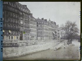 Image représentant Le quai d'Orléans depuis le pont Saint-Louis