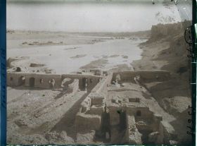 Image représentant Vestiges du grand pont sassanide (vers 260) ou "pont romain" sur la rivière Dez