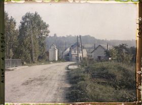 Image représentant France, St Christophe-à-Berry, Entrée du village