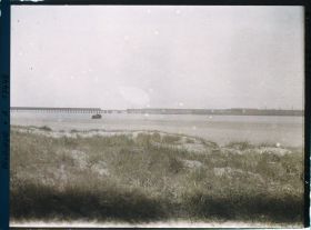 Image représentant Belgique, Zee Brugge, La brèche du môle faite par un sous-marin Anglais chargé de 10 000 Kos de dynamite