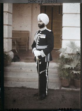 Image représentant Portrait en pied du capitaine de l'armée de Kapurthala