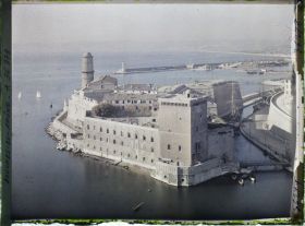 Image représentant Le fort Saint-Jean et le phare de Sainte-Marie