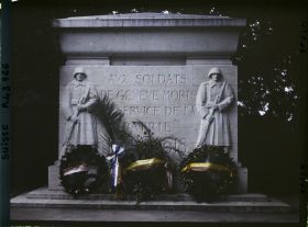 Image représentant Le monument aux Morts dans le parc Mon Repos