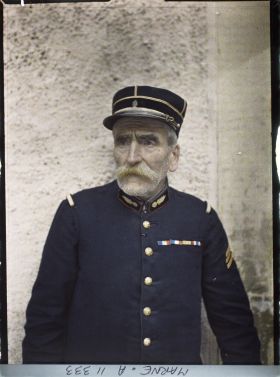 Image représentant Portrait de l'adjudant des pompiers